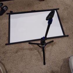 Floor-standing Mobile Projector Screen with Tripod 