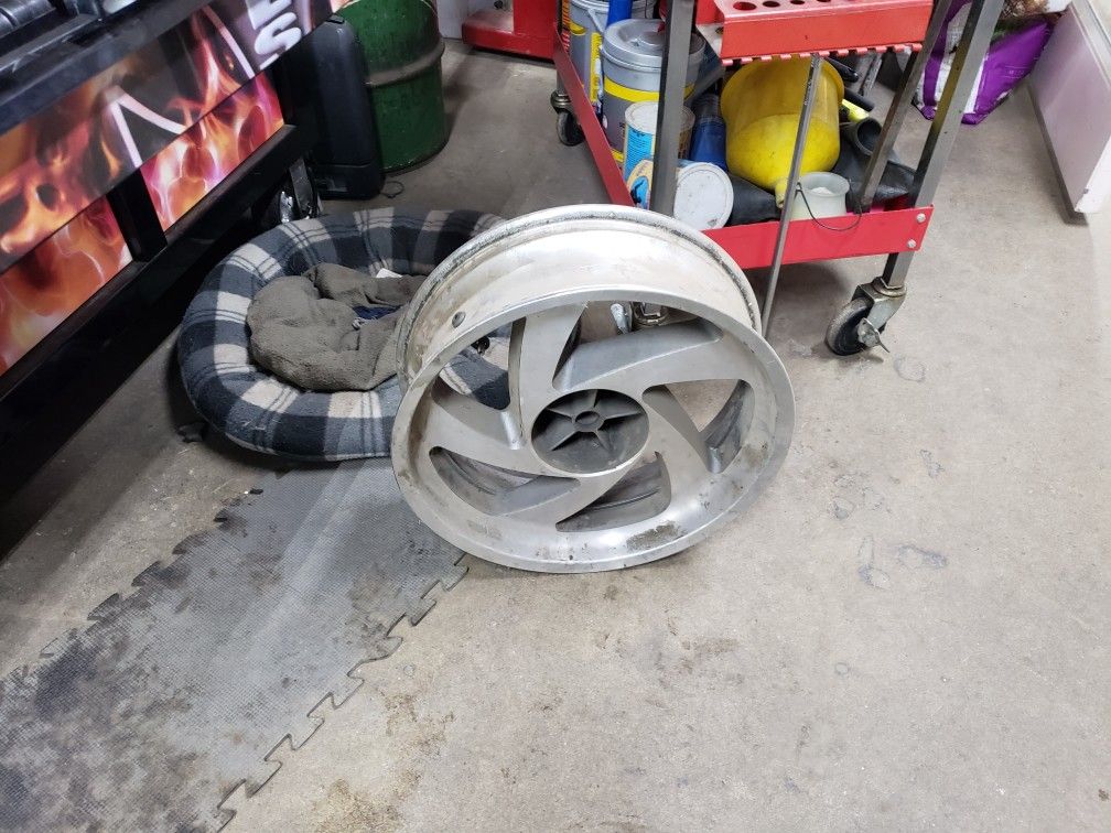 Motorcycle rim GL 1800