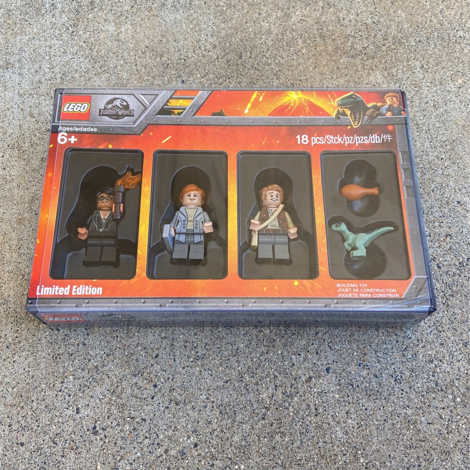 Limited Edition Lego Jurassic World Bricktober Minifigure Set 2018 Building Toy