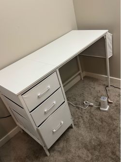 Crafting table with drawers