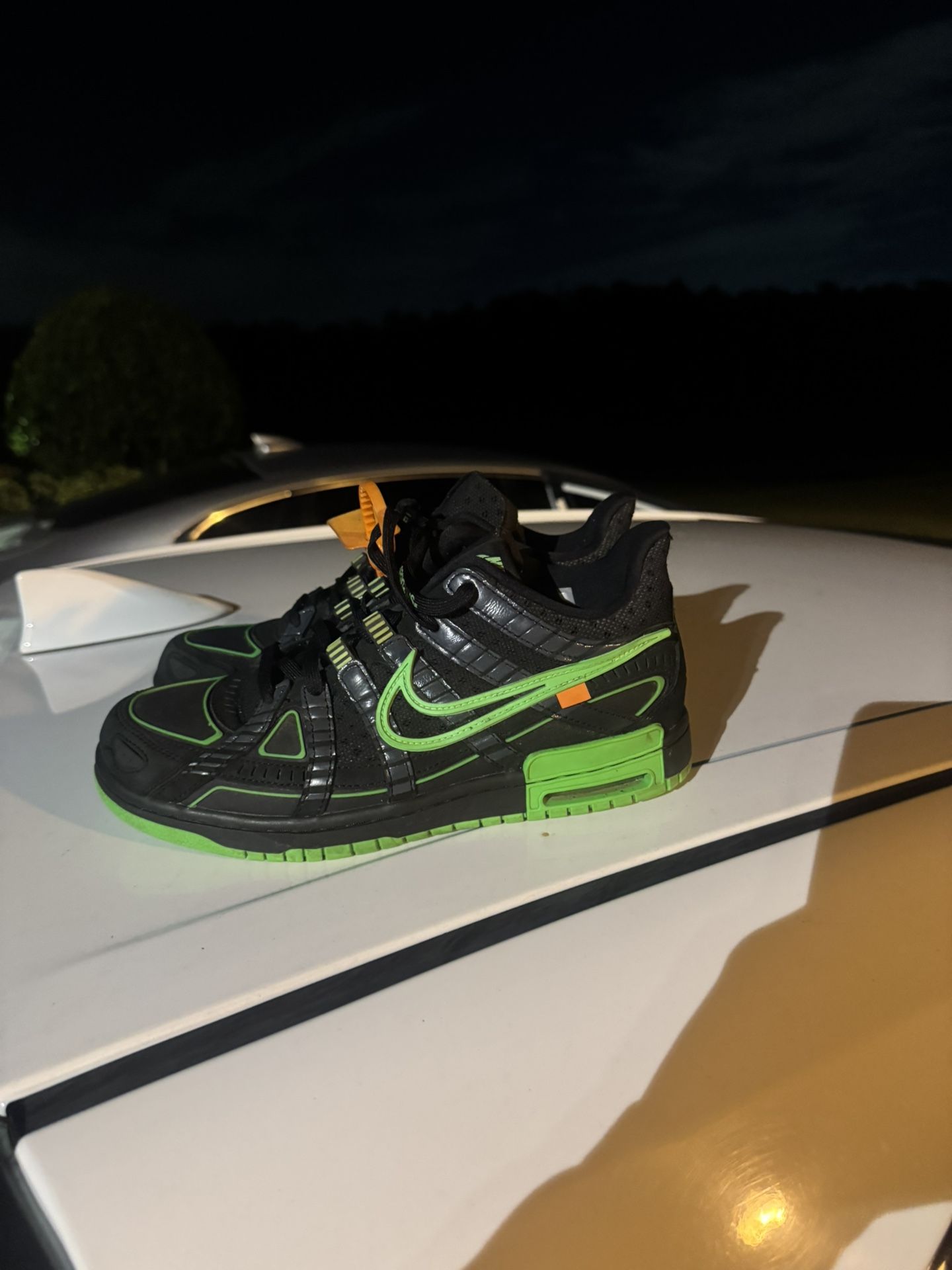 Nike dunk off whites