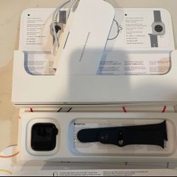 Apple Watch SE 2nd gen 40 MM BNIB