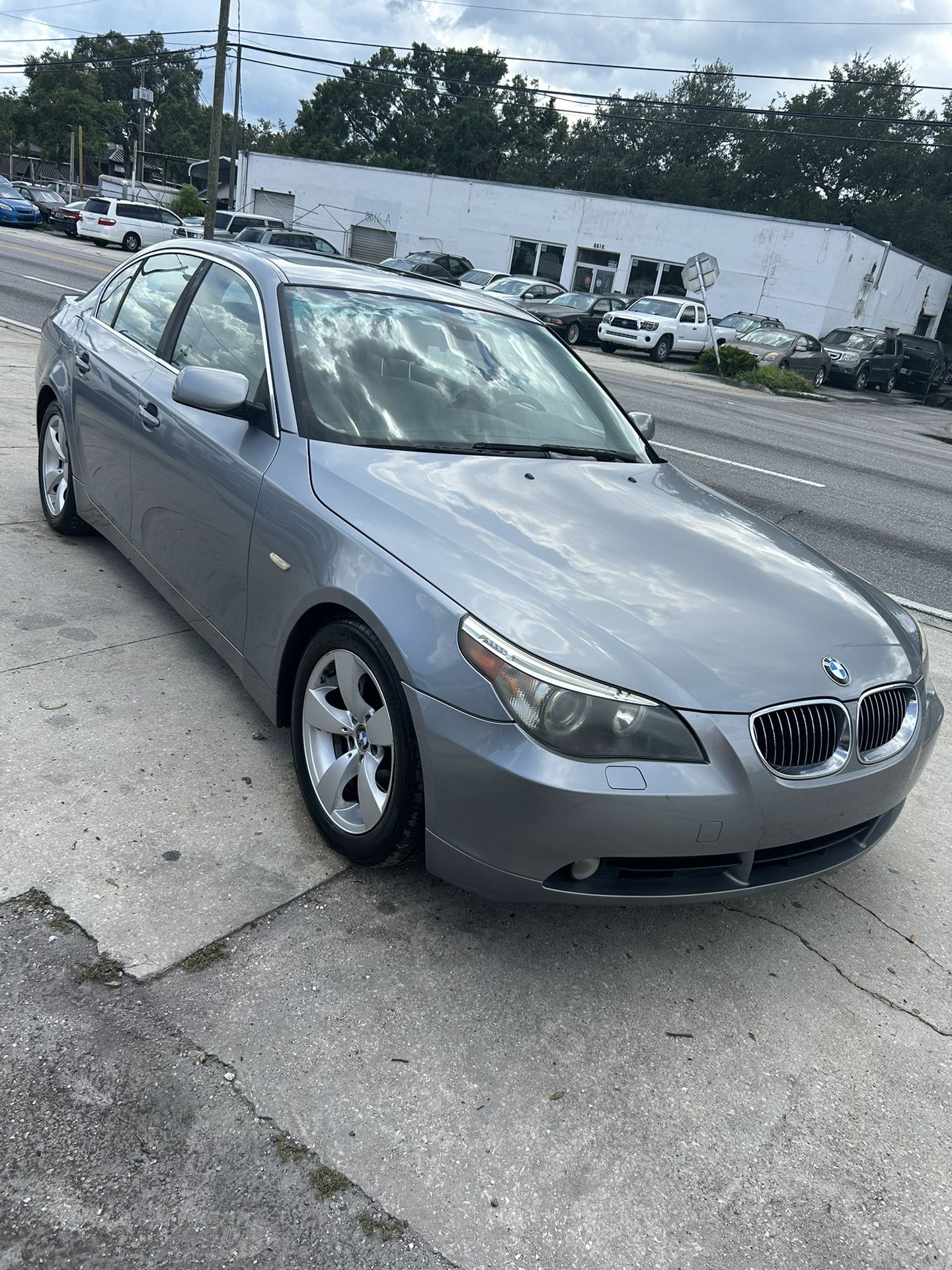 2006 BMW 525i