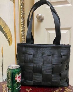 THE ORIGINAL SEAT BELT BAG