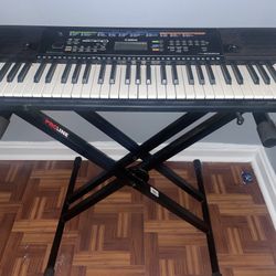 Yamaha Psr-e253 61-Key Portable Keyboard