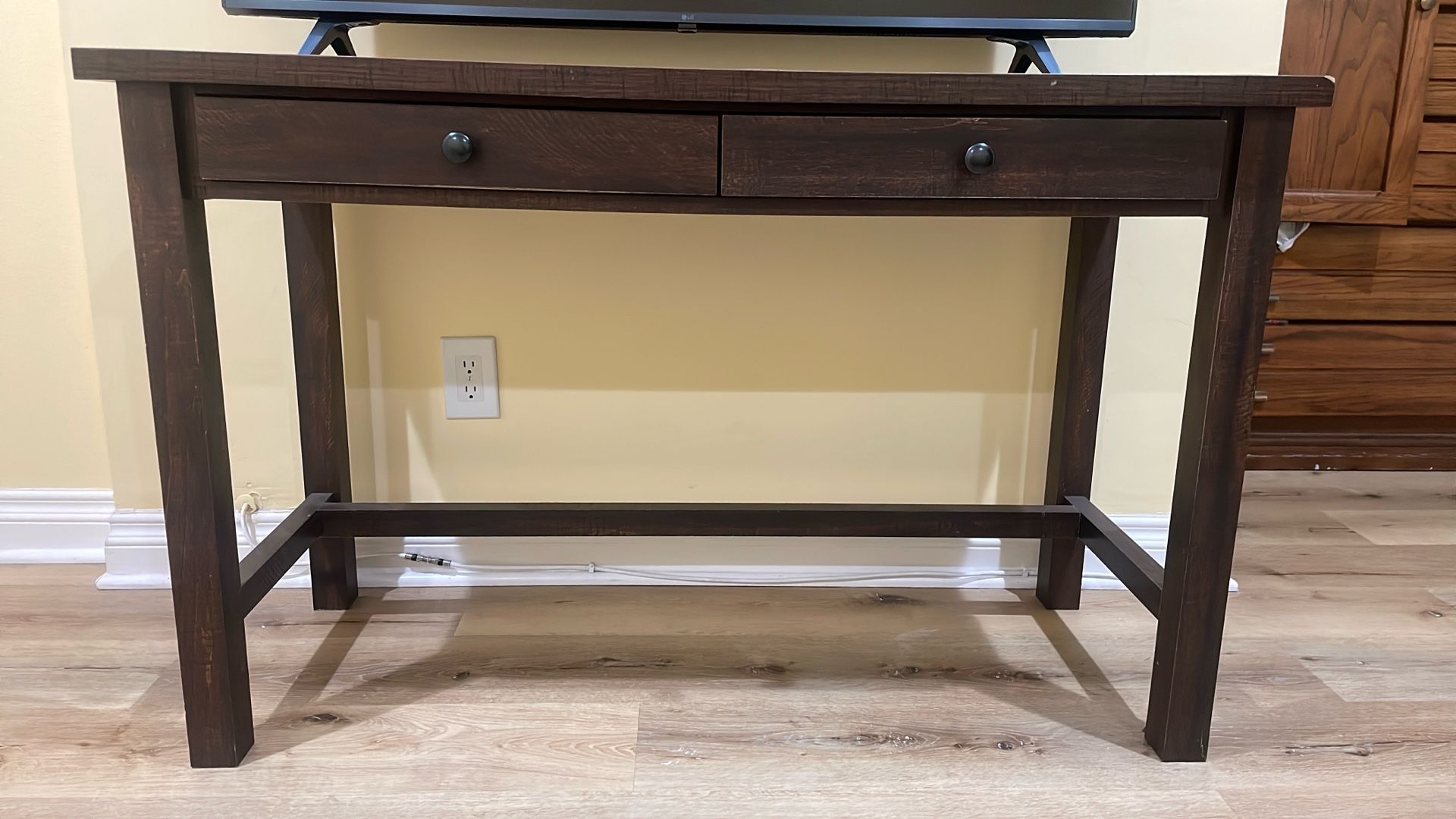 Desk For Computer Or Tv
