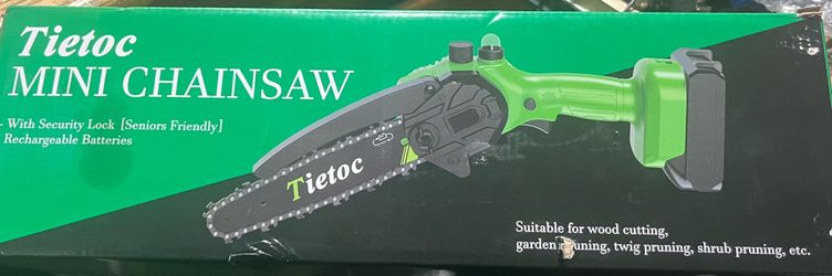 Tietoc mini chainsaw  comes with two rechargeable batteries