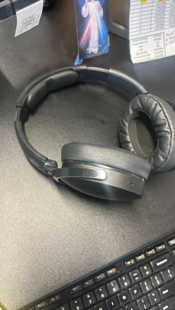 Skullcandy Hesh Evo Wireless Over-Ear Bluetooth Headphones with Extra USB-C Charging Cable, Noise Isolating, 36 Hours Battery, Foldable Lightweight De