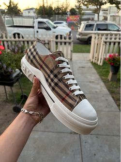 Burberry Low Checker USA True To Size