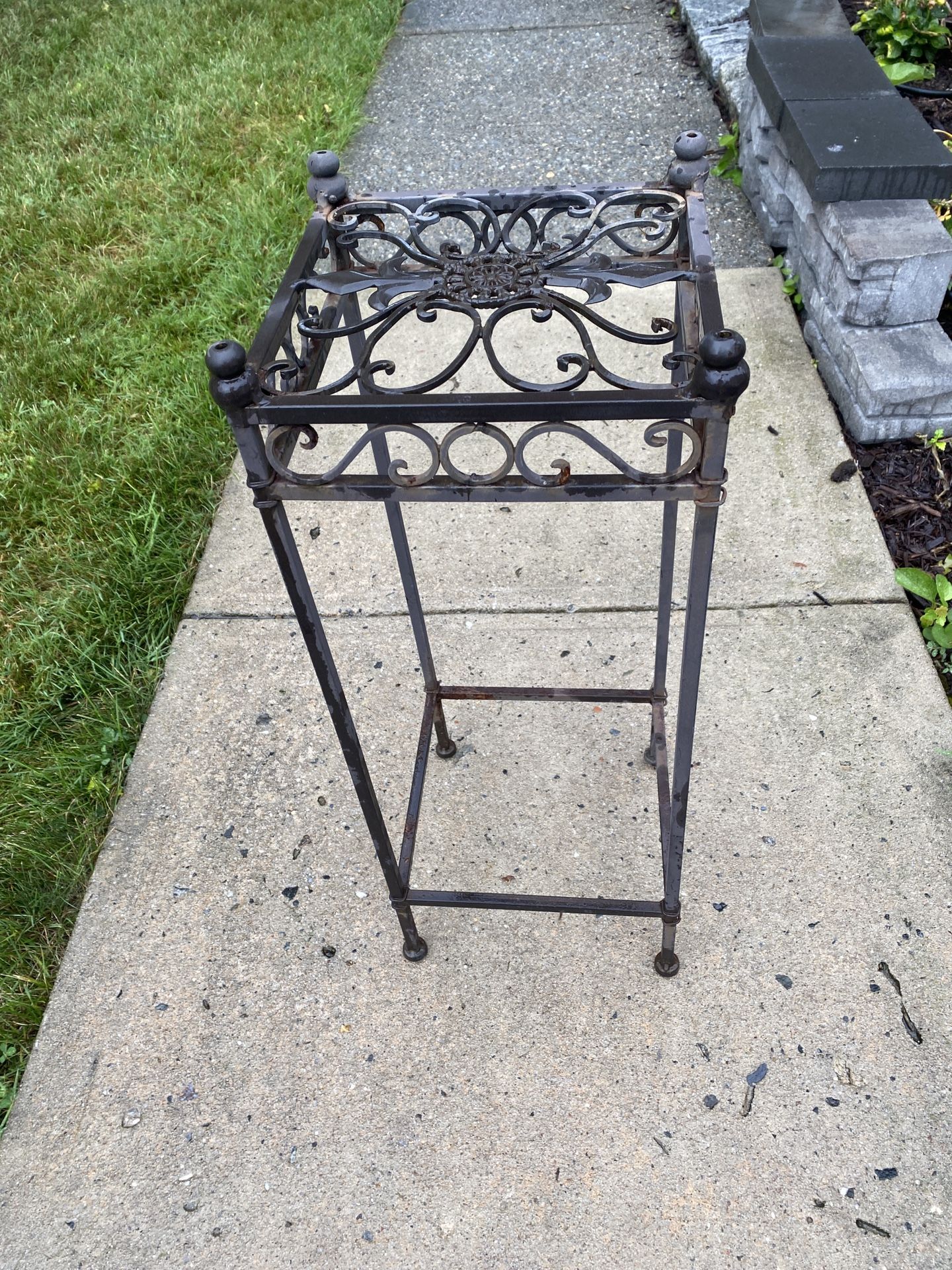 Metal Wrought Iron Plant Stand 10” square and 24” high