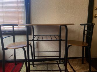 Black And Beige Table With Chairs 