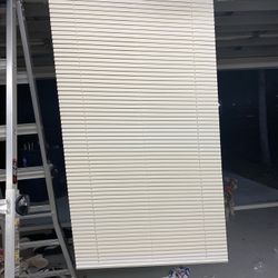 Alabaster Cordless Vinyl Blind