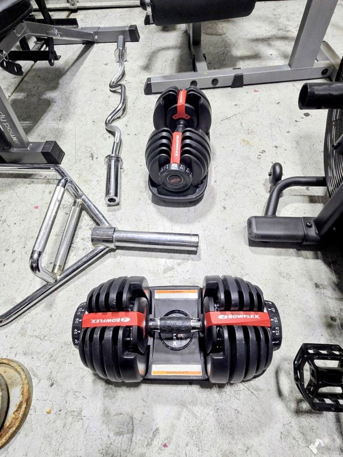 Bowflex Pair Adjustable Dumbbells / 52.5lbs Each