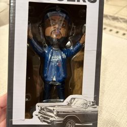 Ice Cube Bobble head 