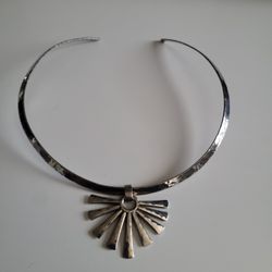 Retired James Avery Hammered XL Sunburst & Collar Choker