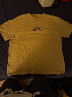 Gallery Dept. Yellow T-Shirt Size Medium