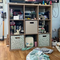 9 Cube book shelf light wood 