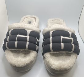 UGGS Thick Slides 