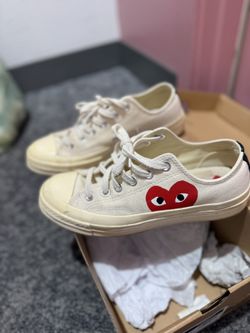 Comme des Garçons Converse Women 8 , Men’s 6 