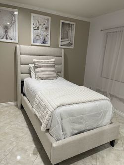 Bed frame and tempur pedic mattress
