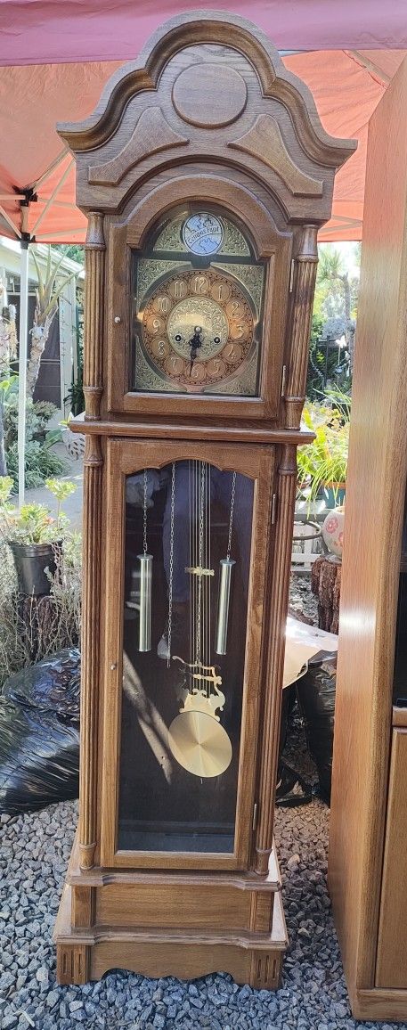 FREE NON-WORKING GRANDFATHERS CLOCK