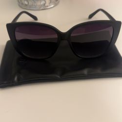 Quay Sunglasses Brand New 