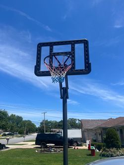 Basketball hoop