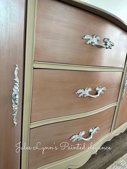 Beautiful refinished French provincial vintage Server buffet sideboard credenza