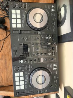 DJ Controller