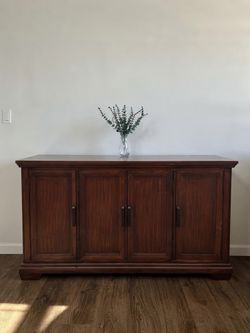 Four Door Wooden Dining Room Sideboard/ Server
