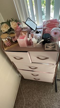 EYELASH TECH SUPPLIES! 350 FOR EVERYTHING