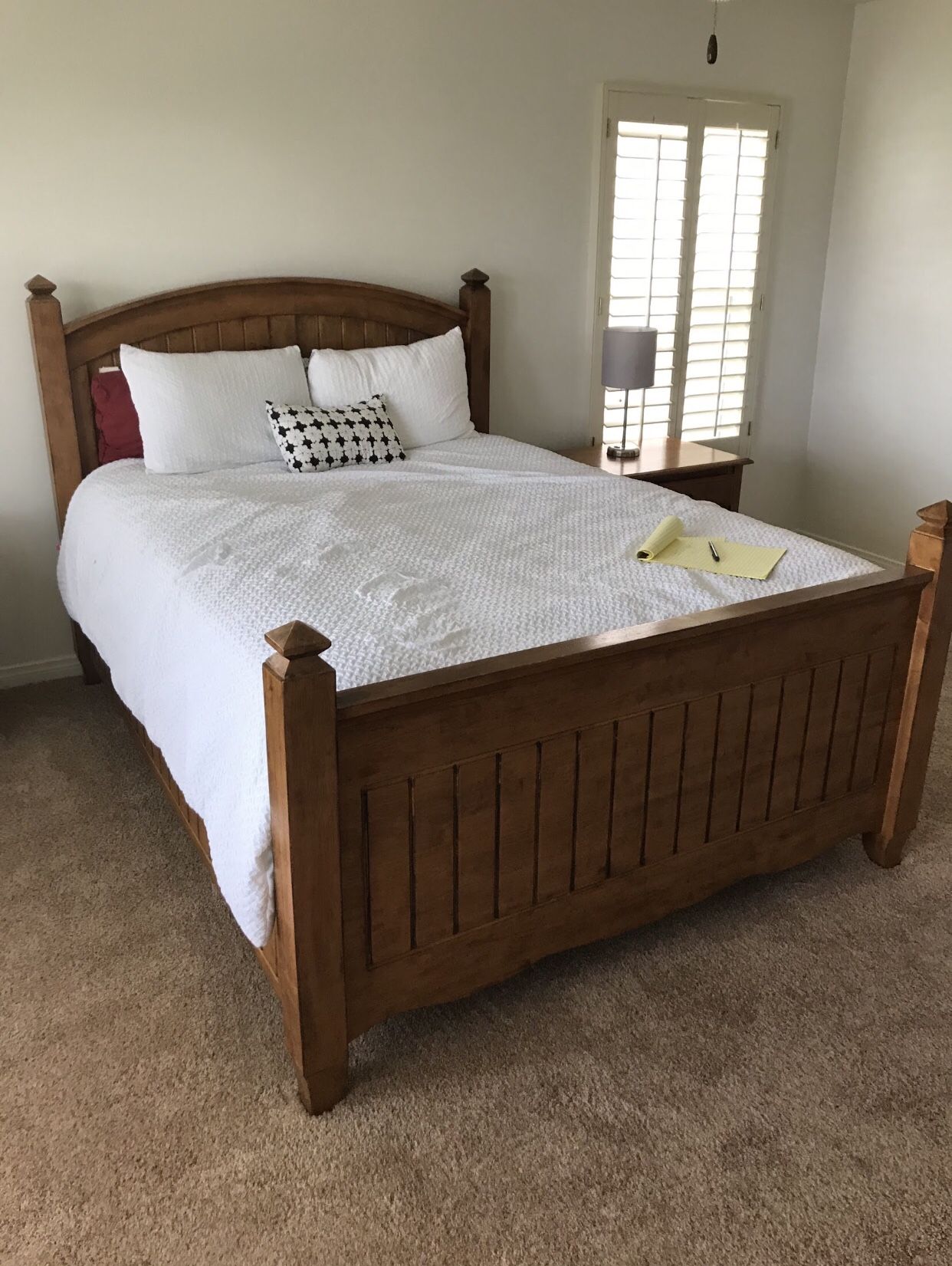 Quality Queen Bed Set. Nightstand, Bed, Dresser.