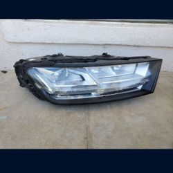 2018 - 2020 AUDI Q7 Q-7 RIGHT HEADLIGHT FULL LED PASSENGER SIDE GENUINE USED OEM.  H2