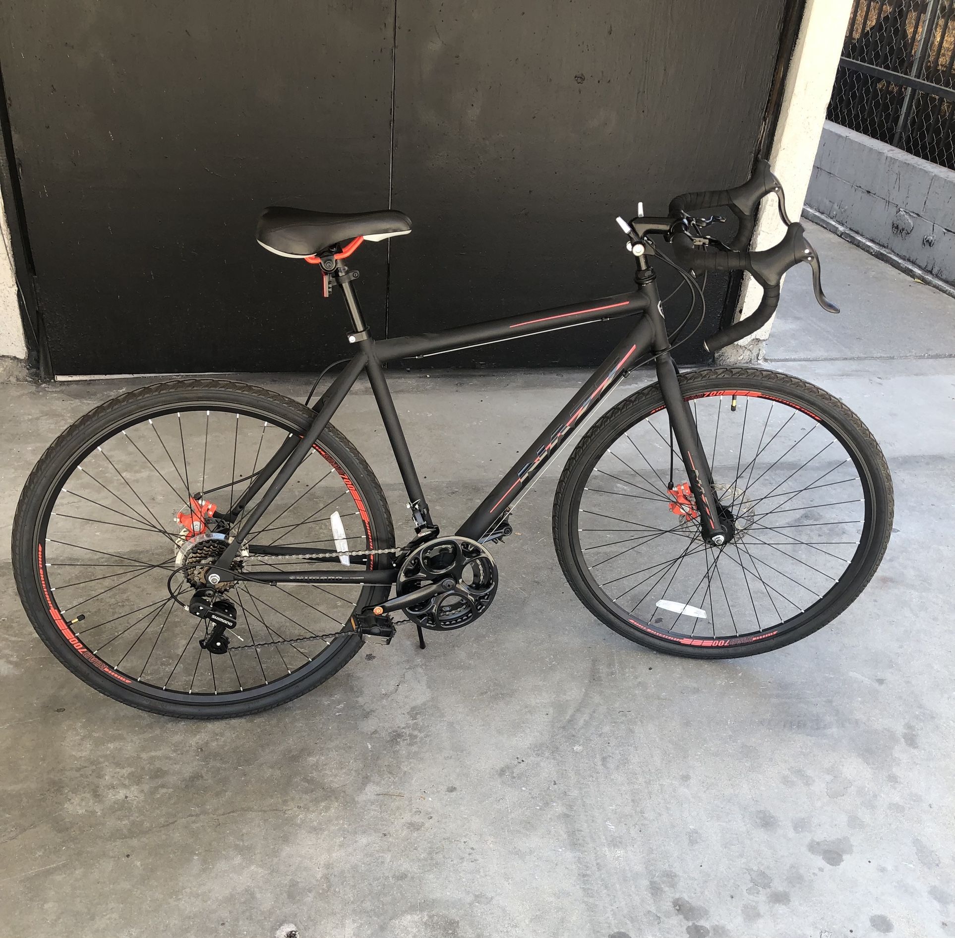 Kent 700c NAZZ Mens Gravel Road Bike, Black