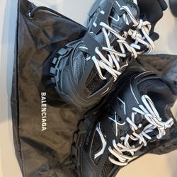 Balenciaga Sneakers – Women’s Size 6 