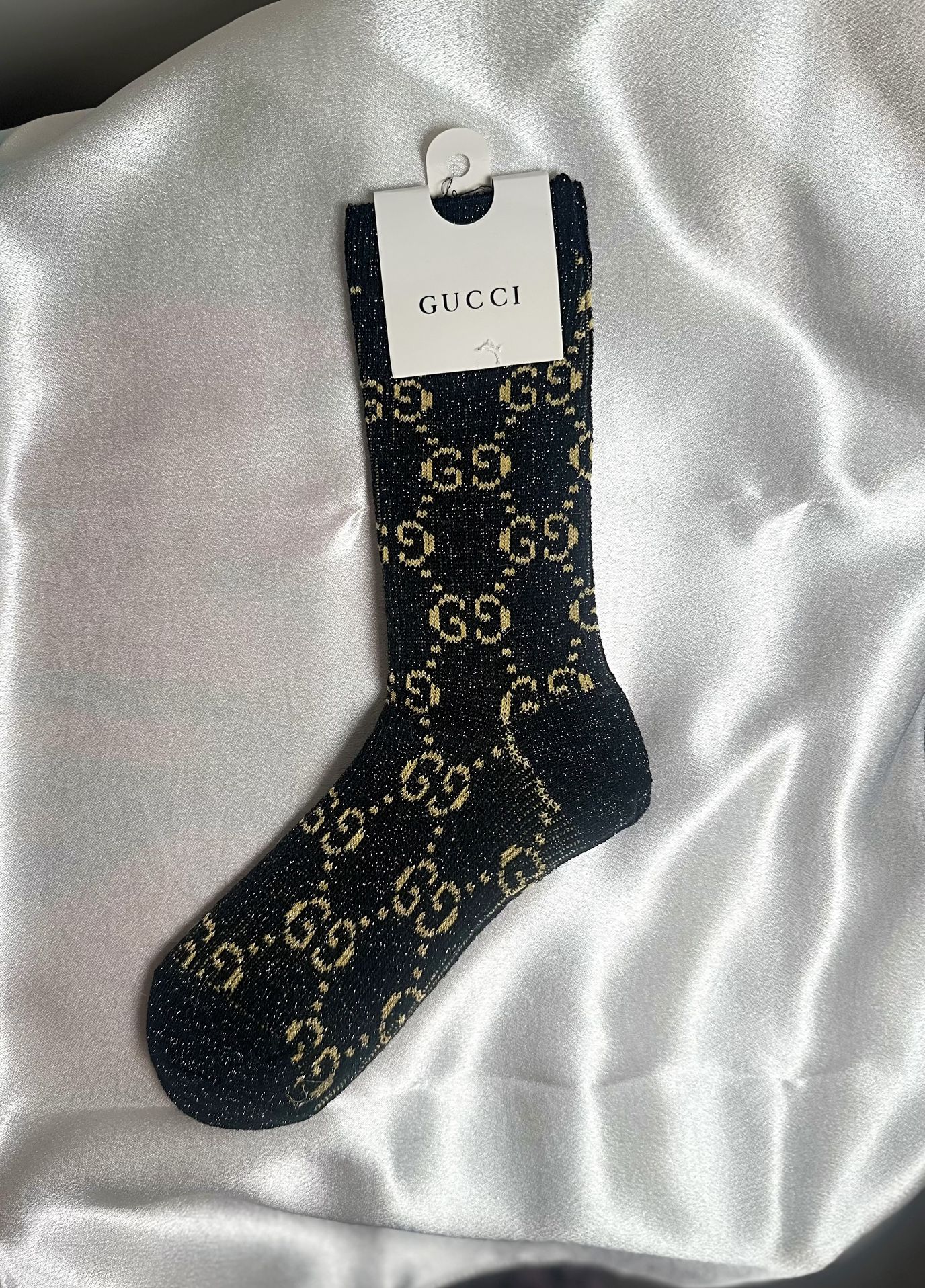 Black Ankle Gucci Gg Pattern Socks And Brown Louis Hat