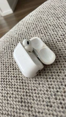 Apple left AirPodwith Charging Case