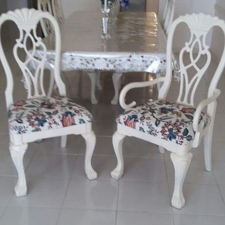 Dining Room table And Chairs