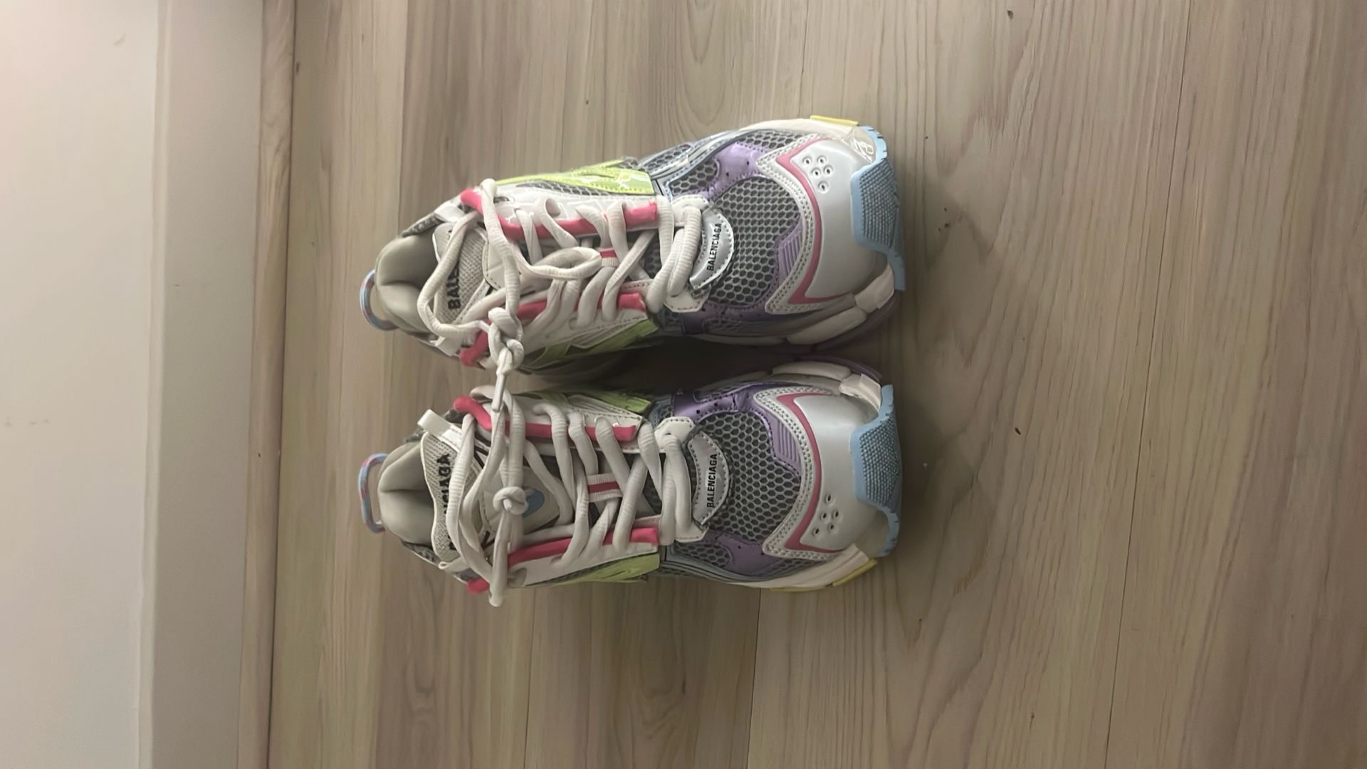 Size 39’ Going For 250 Or 300