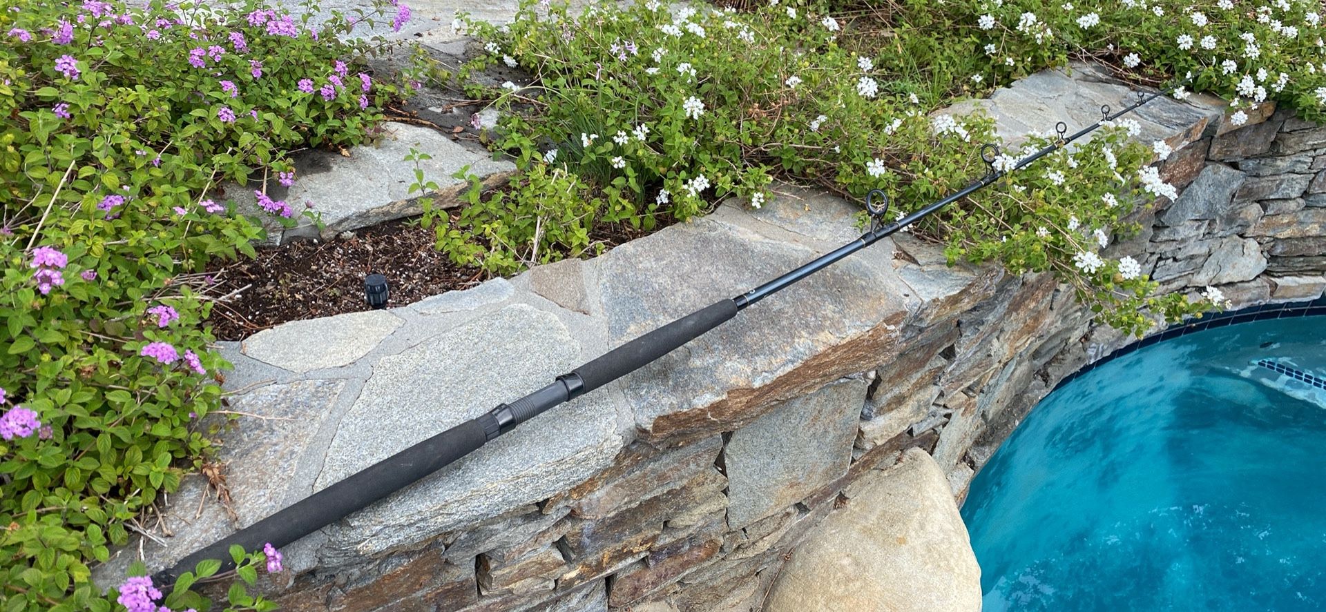 SHIMANO TALLUS SALT Fishing SPINNING Rod-7' one piece 12-25 lb GREAT for Local Fishing.
