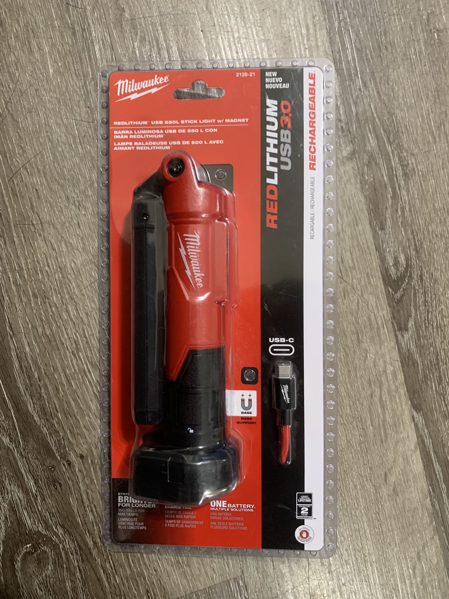 Milwaukee 550 Lumen LED
