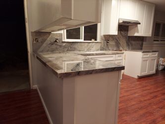 Granite/ quartz countertops