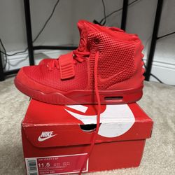 Nike Air Yeezy 2 Red October Men’s Size 11.5 