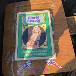 Vintage World Beauty Playing Cards - JUMBO SIZE - 
