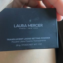 Laura Mercier Translucent Powder In Honey Shade