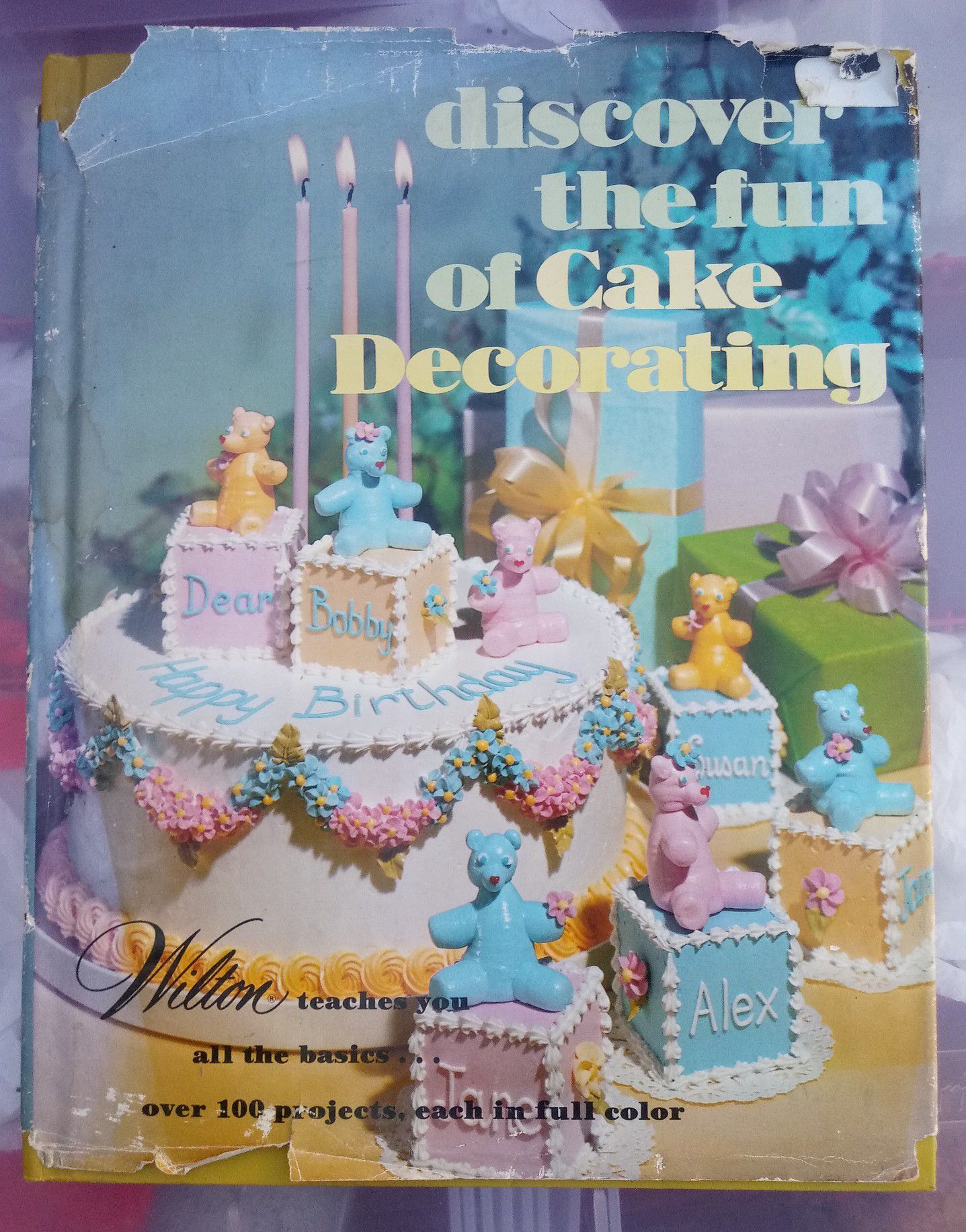 1979 Discover the fun of Cake Decorating