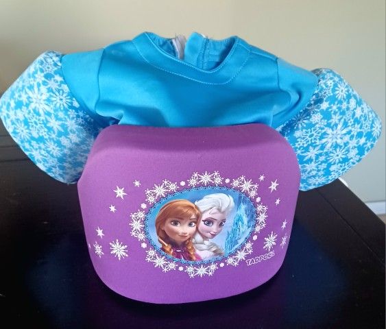 Disney Frozen Tadpool Life Vest Floating Device