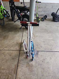 Scooter razor red and blue