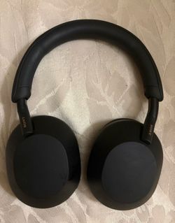 Sony noise cancelling headphones $150