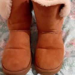 UGG**WOMEN'S BOOTS **Sz 10** BROWN *LEATHER 